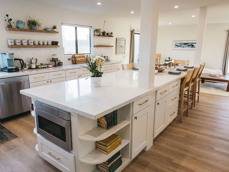 25 Hurricane St #3 — Photo 1