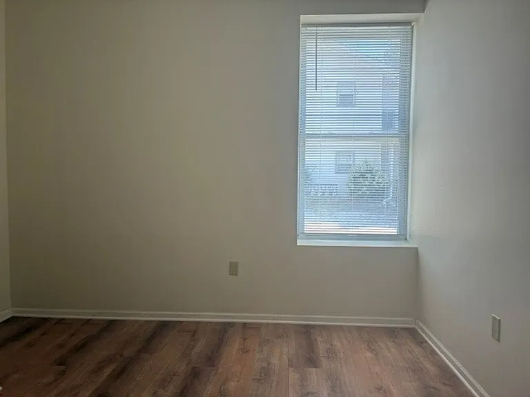 104 E Walworth Ave — Photo 15