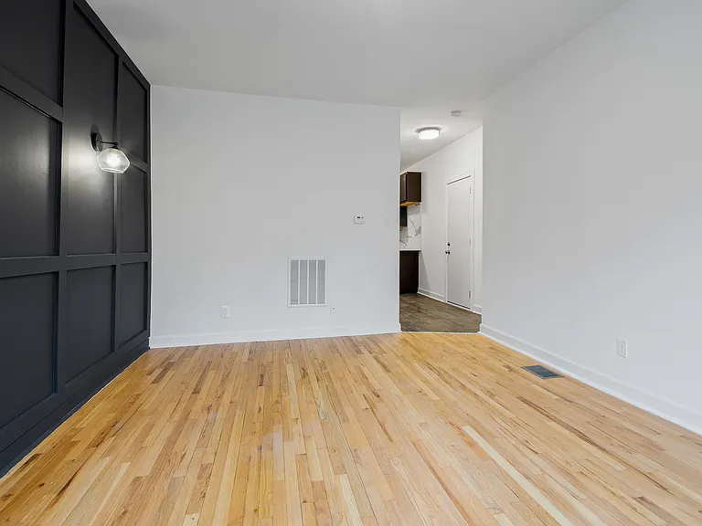1904 N Whipple St #101 — Photo 13