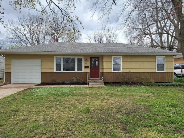 703 Zumwalt Ave, Grandview, MO 64030