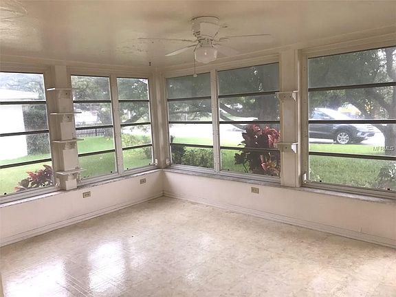 3rd image of 2549 Almond Dr