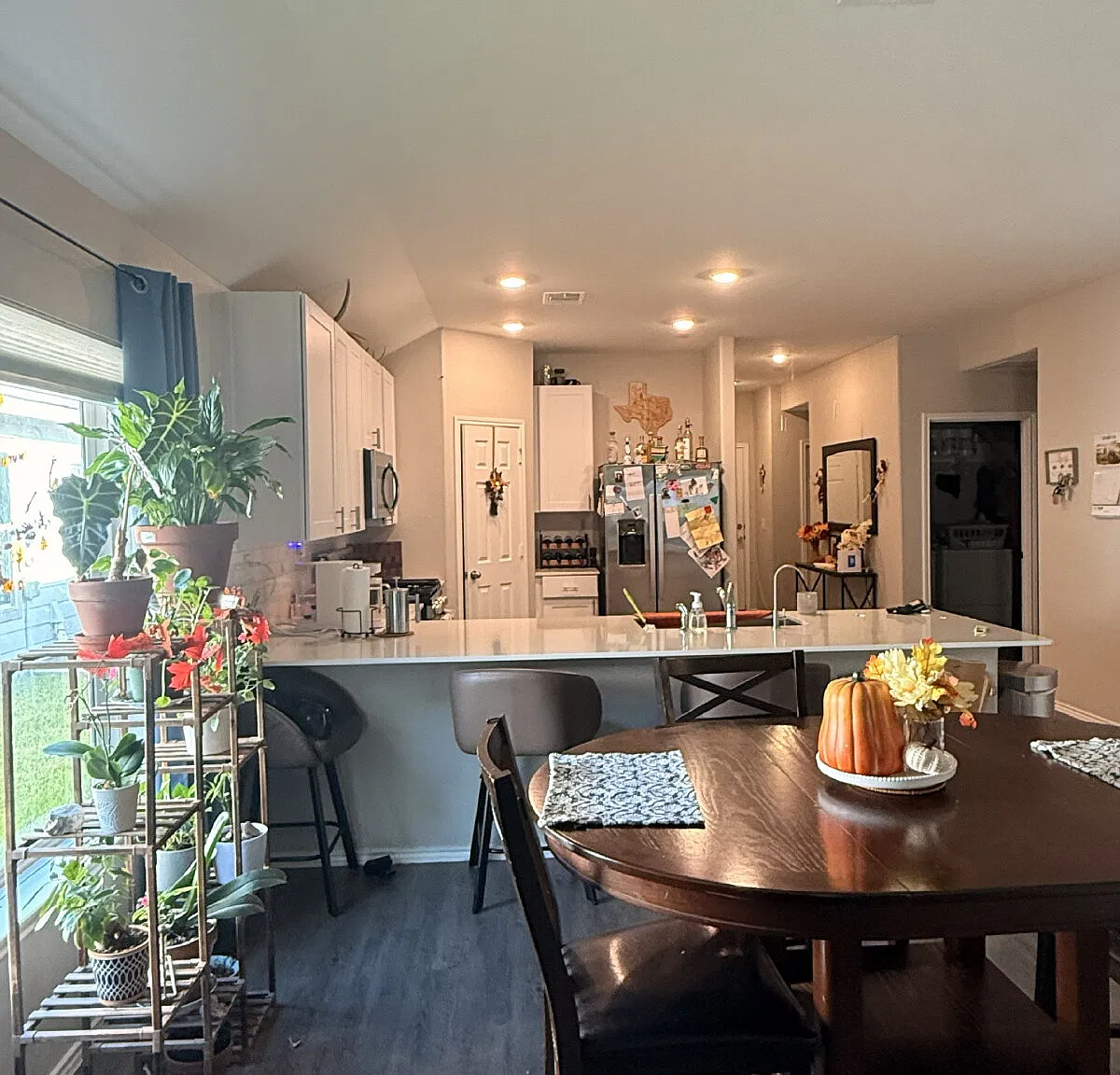 4 bed, 2.0 bath, 1733 sqft, $1,950 — Photo 3
