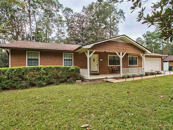 3rd image of 4017 Deer Lane Dr