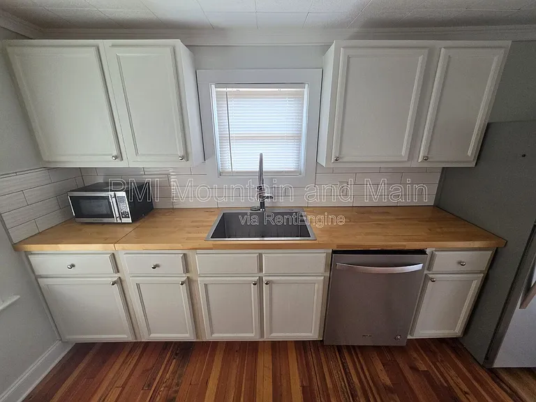 161 Logan Ave — Photo 16