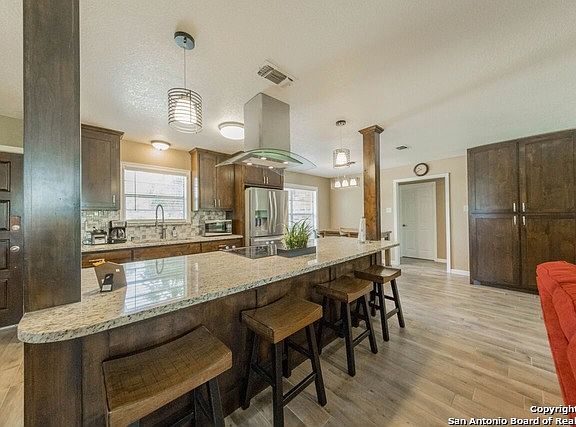 4th image of 1509 Well St