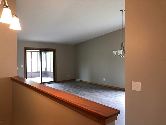 4th image of 5277 Swanwood St SE #45