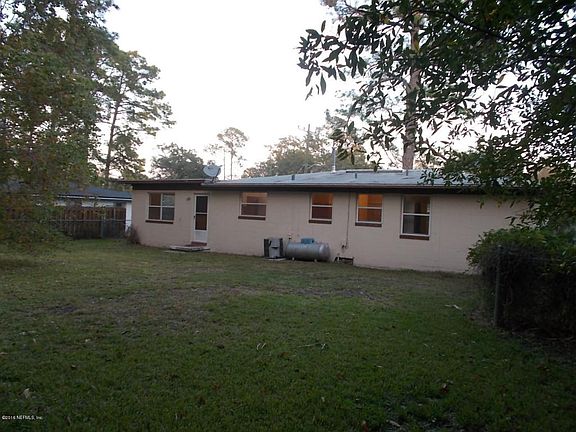 3rd image of 4952 Perrine Dr