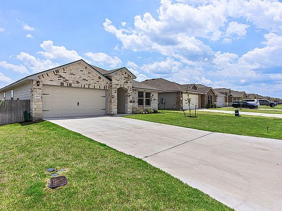 3rd image of 8507 Brahma Plains Rd