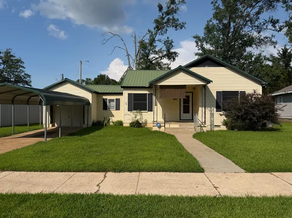 705 3rd St S, Amory, MS 38821