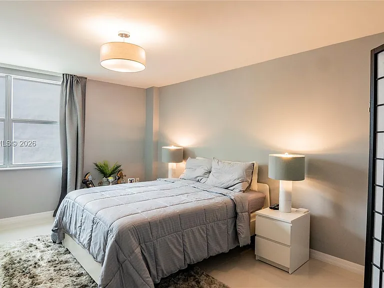 5750 Collins Ave #7A — Photo 17
