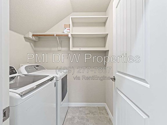 4th image of 1624 Medina Ln