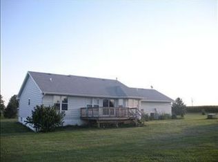 8912 Fairview Rd, Papillion, NE 68046