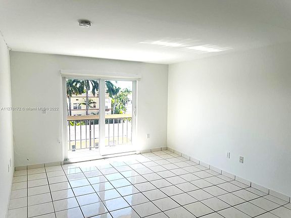 3rd image of 1612 Jefferson Ave Ph 2