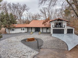801 La Senda Ln NW, Los Ranchos De Albuquerque, NM 87107