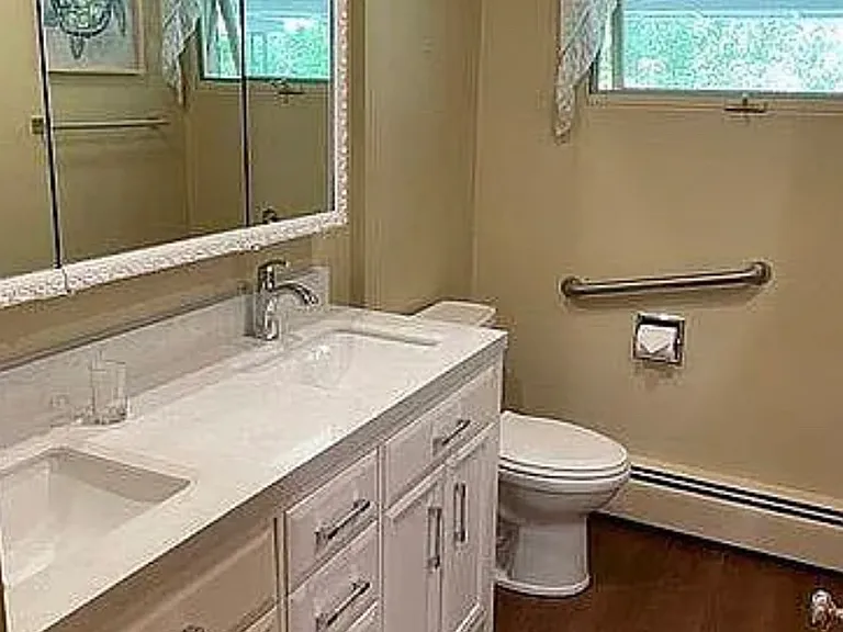 602 E King St #1 — Photo 6