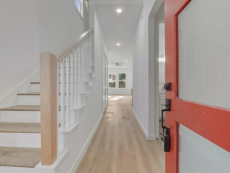 117 Capetown Ln — Photo 10