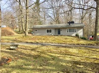 248 Frazier Lake Dr, New Castle, PA