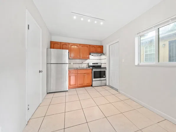 287 NW 55th St, Miami, FL 33127