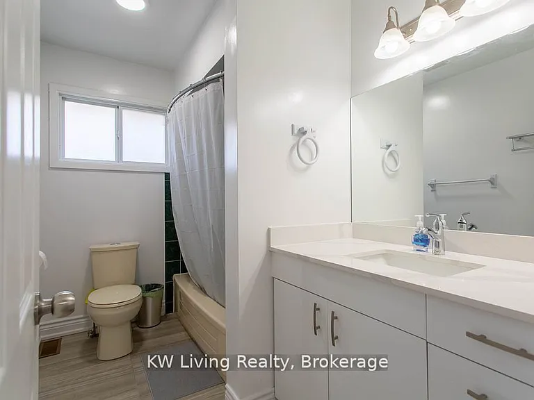 702 Lake Dr S — Photo 38