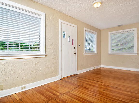 5th image of 521 45th St