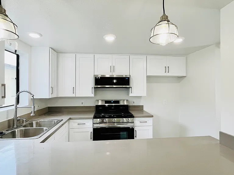4720 S Slauson Ave #1 — Photo 8