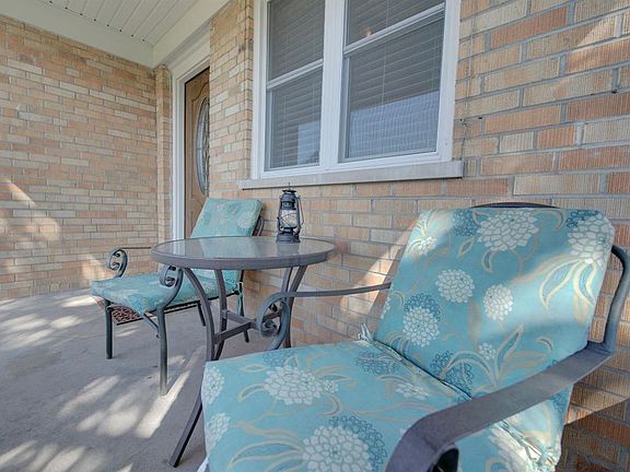 3rd image of 3704 Susanna Dr