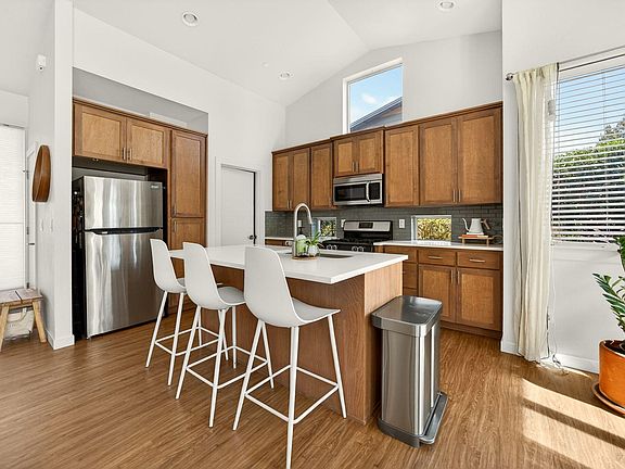5th image of 98 Dunn Cir