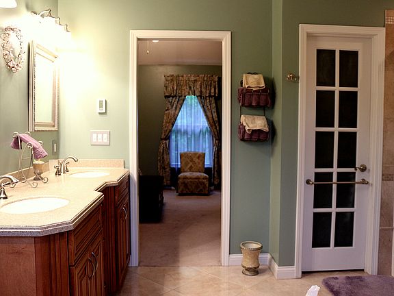 5th image of 5154 Merit Ln