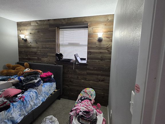 5th image of 800 W 4th St #1