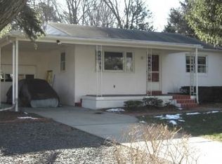 129 Old Rd, Monroe Township, NJ 08831