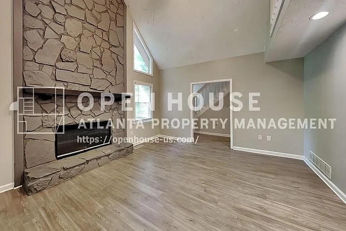 4 bed, 3.5 bath, 2682 sqft, $2,750 — Photo 4