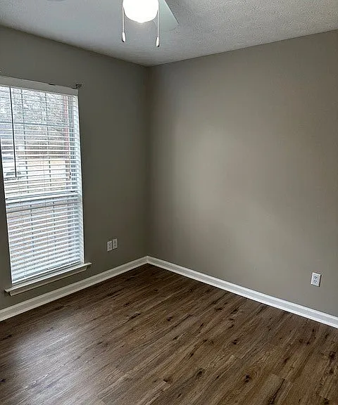 508 Deer Path — Photo 17