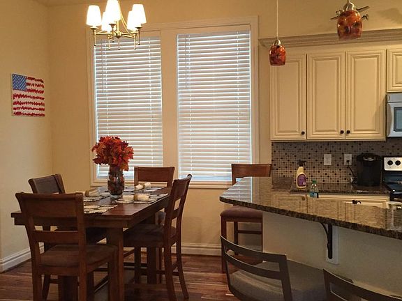 Dining area/kitchen