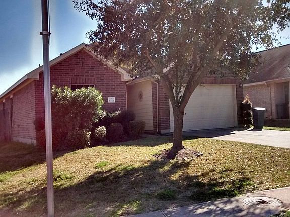 3rd image of 10814 Country Squire Blvd