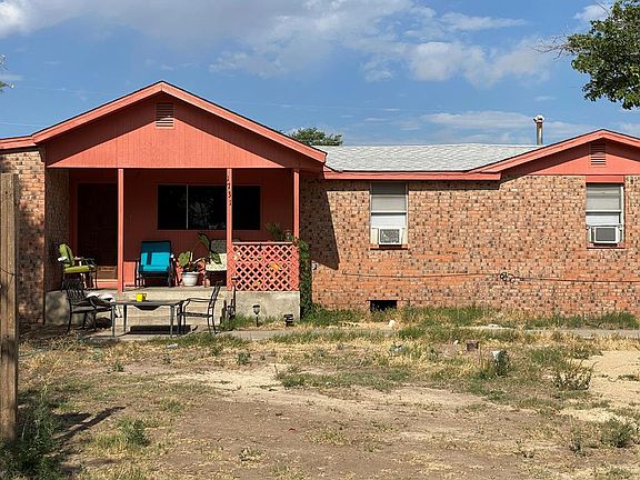 4th image of 1731 N Ocotillo Ave