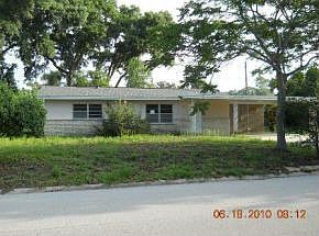 2nd image of 2920 Avon Ln