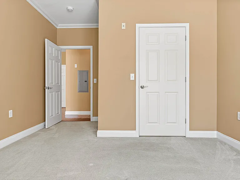 200 W Elm St #1231 — Photo 9