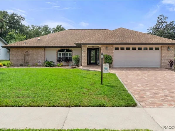 1348 N Hunterston Point, Crystal River, FL 34429