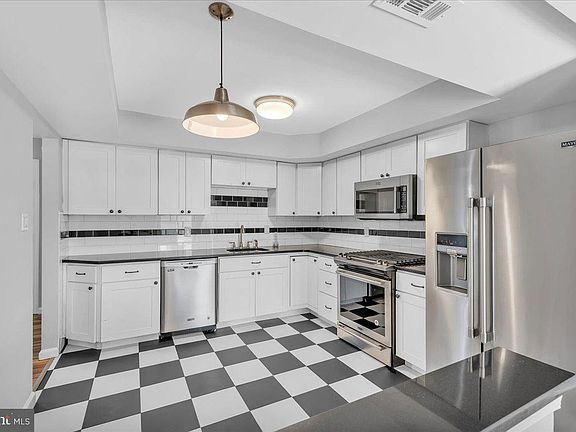 3rd image of 438 Aldeberan Dr