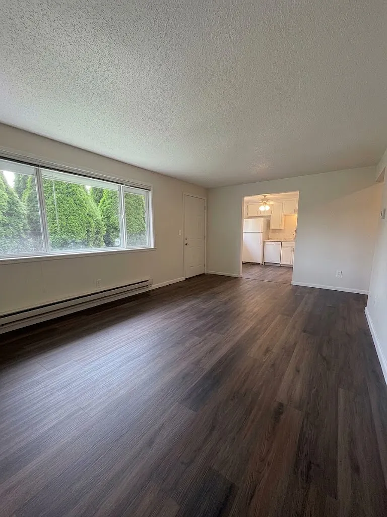 2 bed, 696 sqft, $1,995 — Photo 2