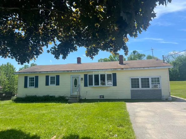 32 Lunt Road, Newport, ME 04953
