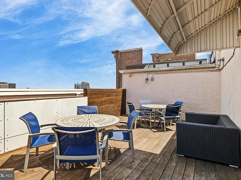 315 New St #517 — Photo 38