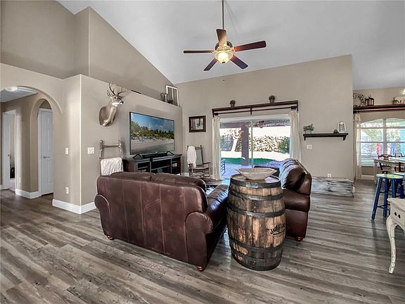 4th image of 1013 Seneca Trl