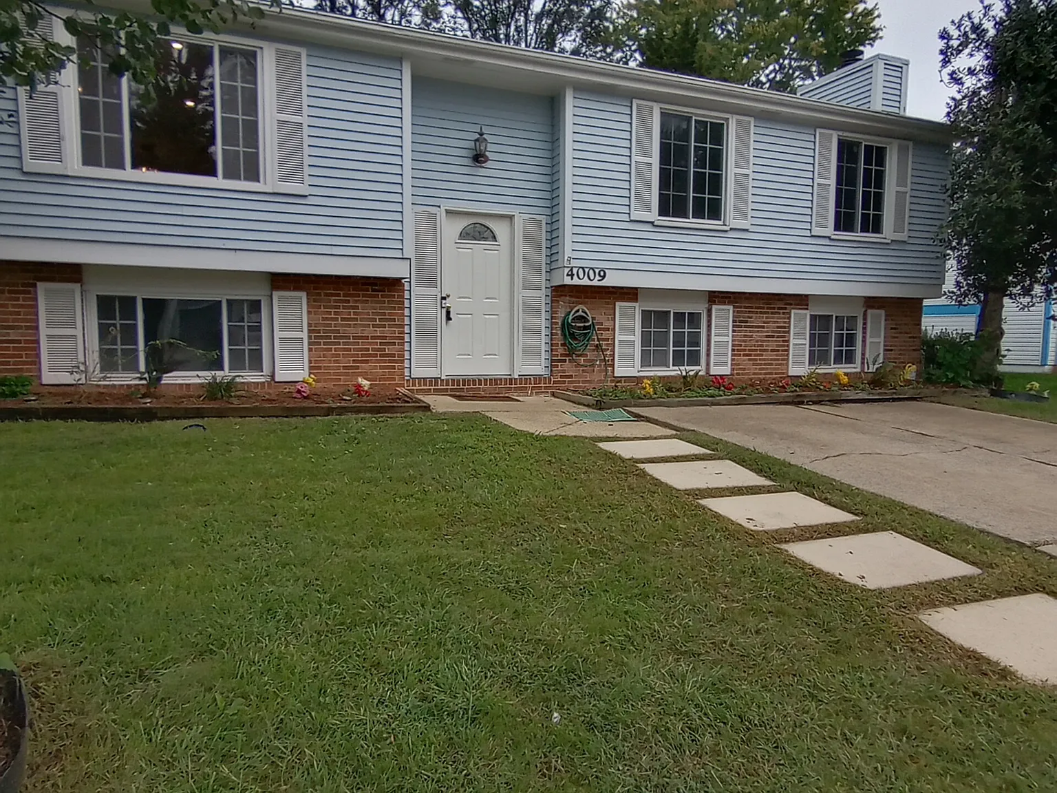 5 bed, 2250 sqft, $3,600 — Photo 1