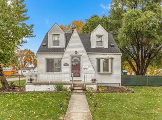 28544 Dawson St, Garden City, MI 48135