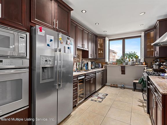 3rd image of 11 Harbour Ct