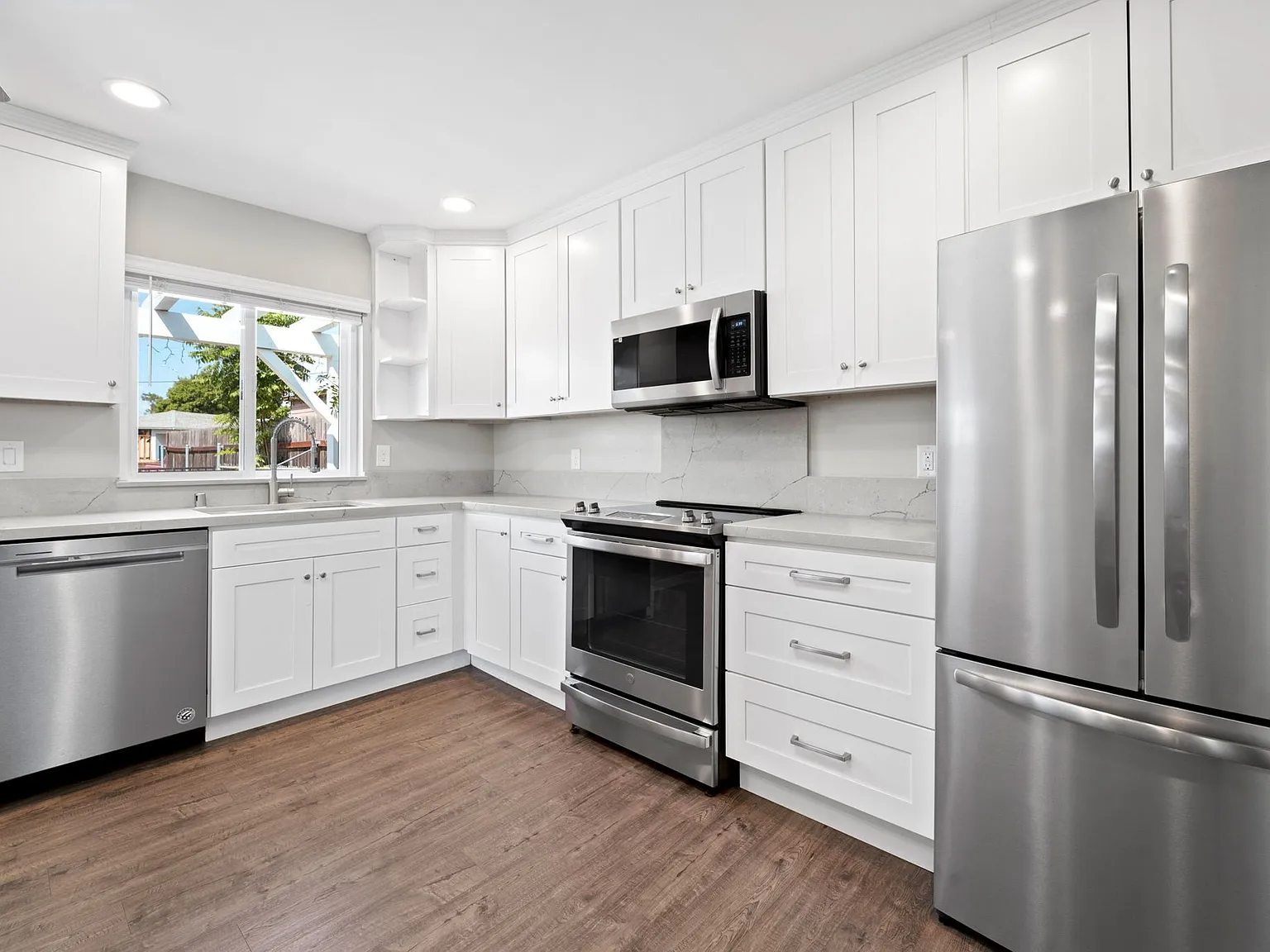 2 bed, 2.0 bath, 750 sqft, $3,195 — Photo 4