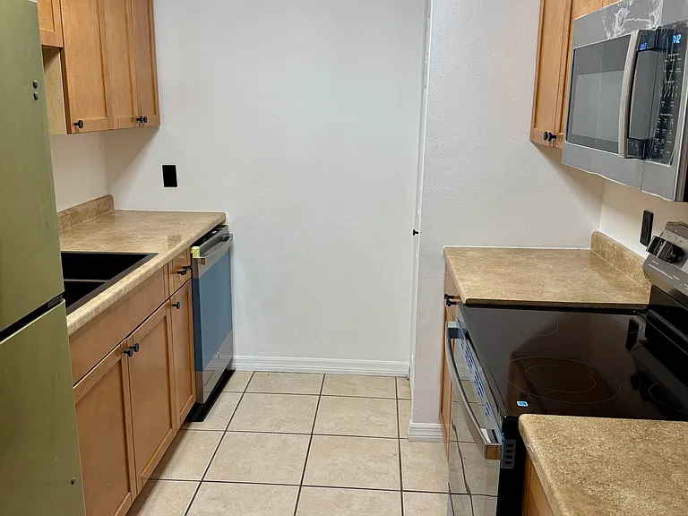 8300 Bardmoor Blvd #207 — Photo 4