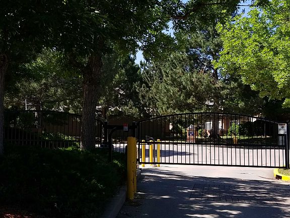 3rd image of 6001 S Yosemite St APT A206