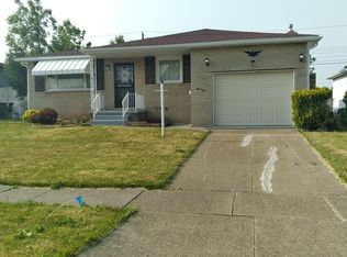 310 Evane Dr, Depew, NY 14043
